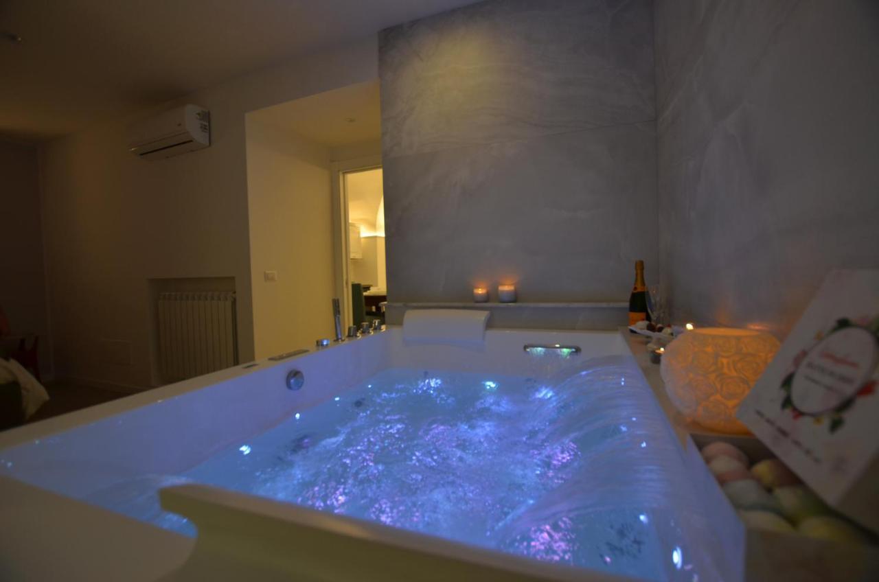 7 Blu Con Idromassaggio *